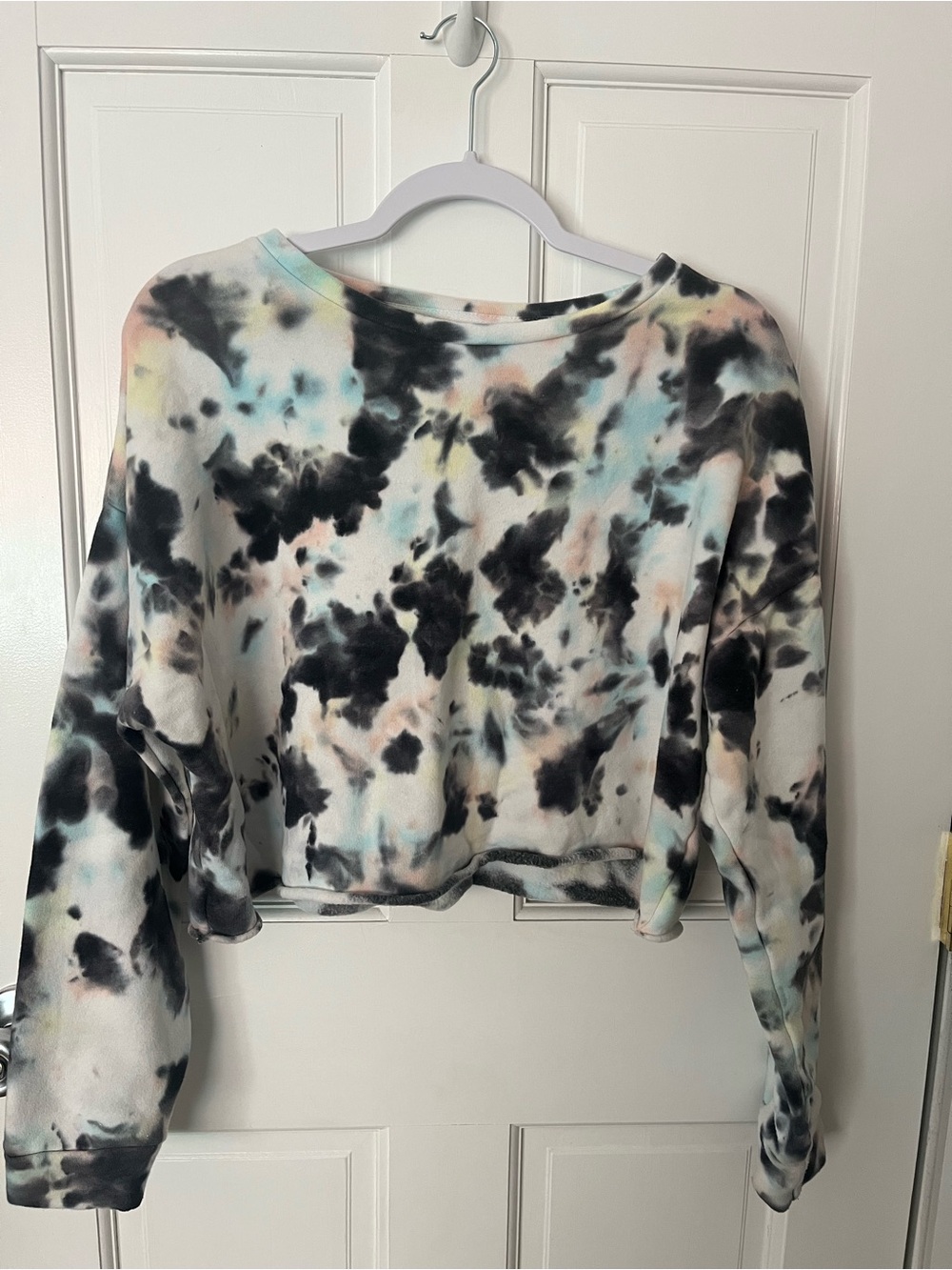 Colsie Pastel Multi Tie-Dye Cropped Sweatshirt/Shorts set